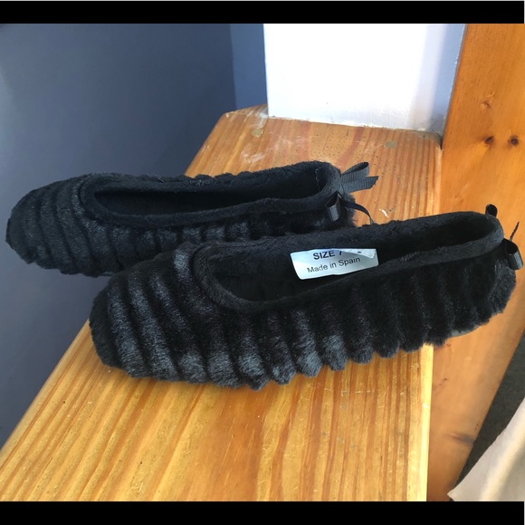 Patricia Green Shoes - Patricia Green Faux Fur ‘Jane’ Slippers